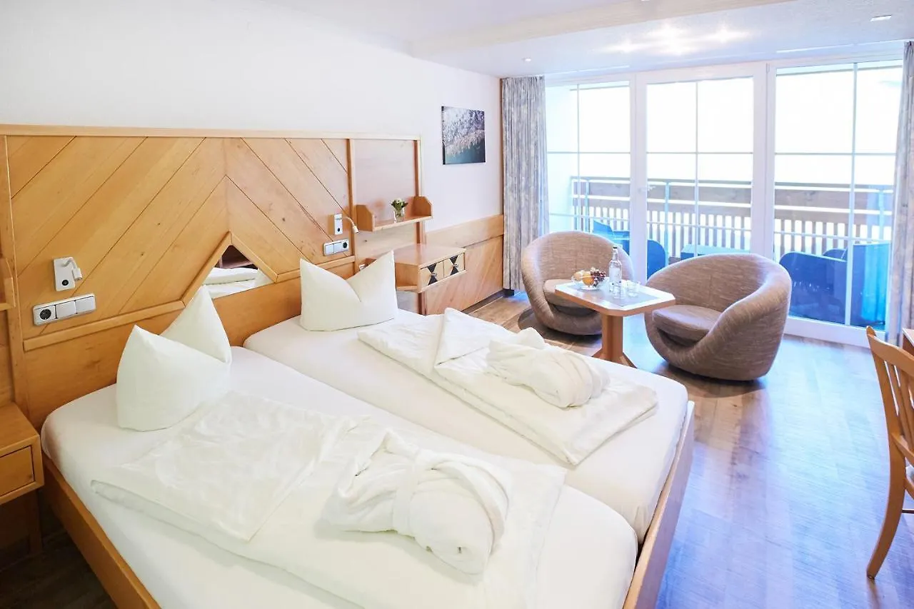 Wohlfühlhotel Frohsinn Fischen im Allgäu 3*,